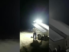 Przesunięty przyczepnik świetlny o napędzie słonecznym